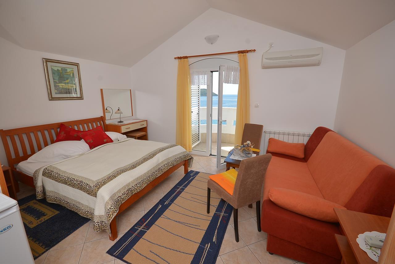 Hotel Vila Margot Херцег Нови Екстериор снимка