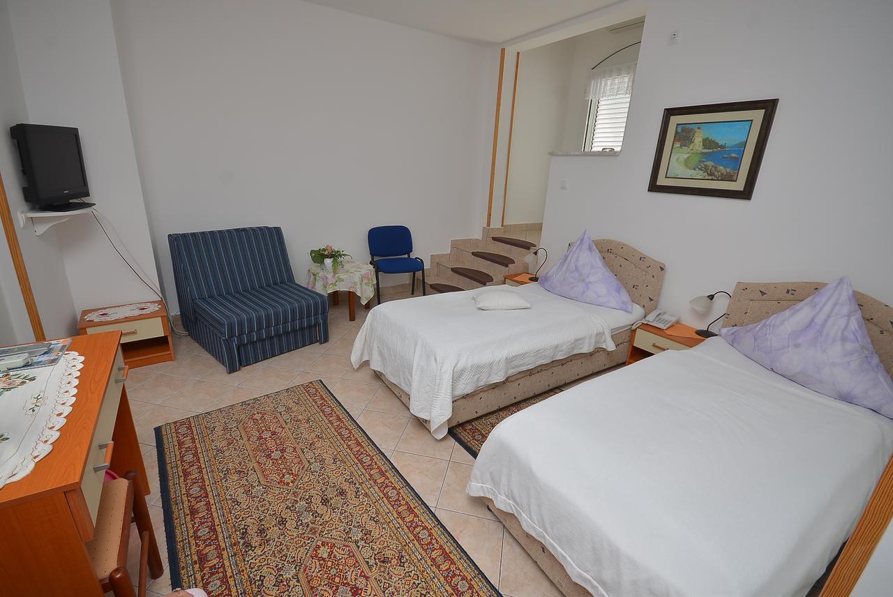 Hotel Vila Margot Херцег Нови Екстериор снимка